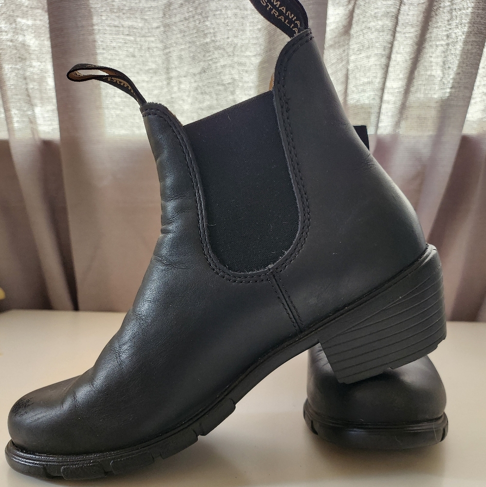 Blundstone Heeled Chelsea Boots